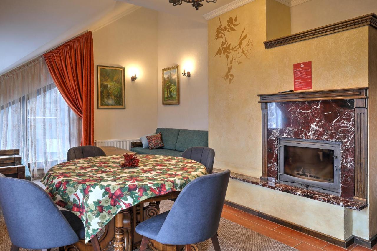 Iris Hotel Bukovel Bagian luar foto