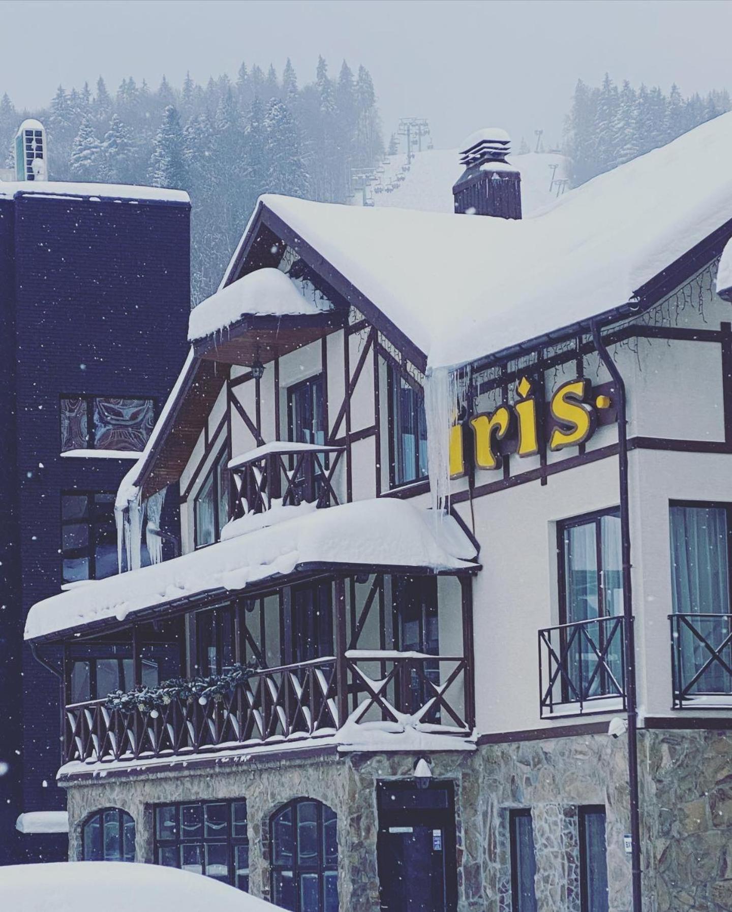 Iris Hotel Bukovel Bagian luar foto